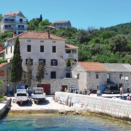 Casa de Férias 40 Mali Iž